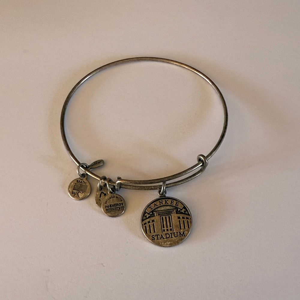 Alex and Ani New York Yankees - Yankee Stadium Bracelet